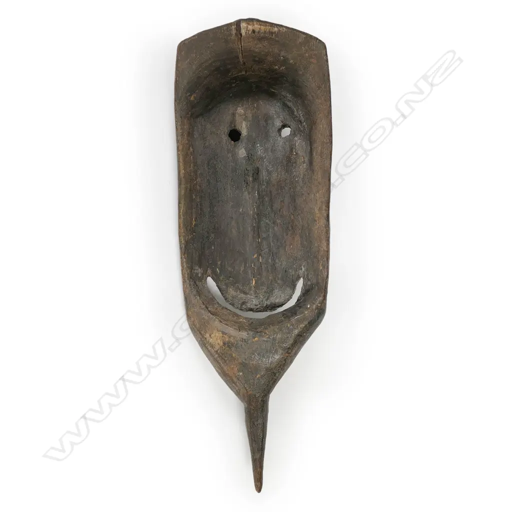 Vanuatu/Pentecost grave reliquary mask, Image 1++